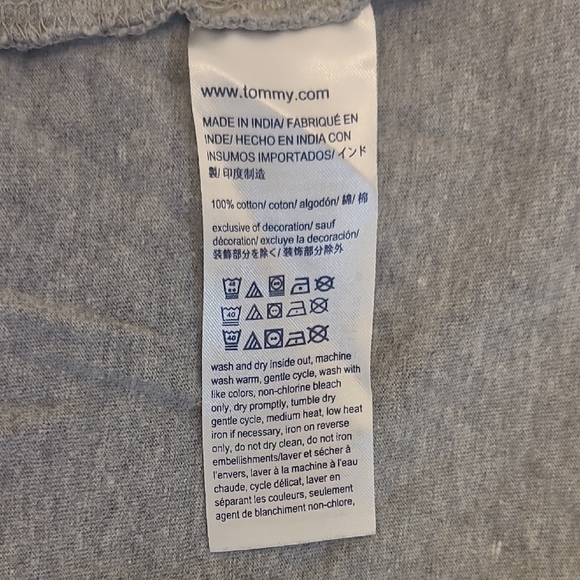 Tommy Hilfiger Gray Long Sleeve Tee with Red and Blue Accents - Picture 4 of 7